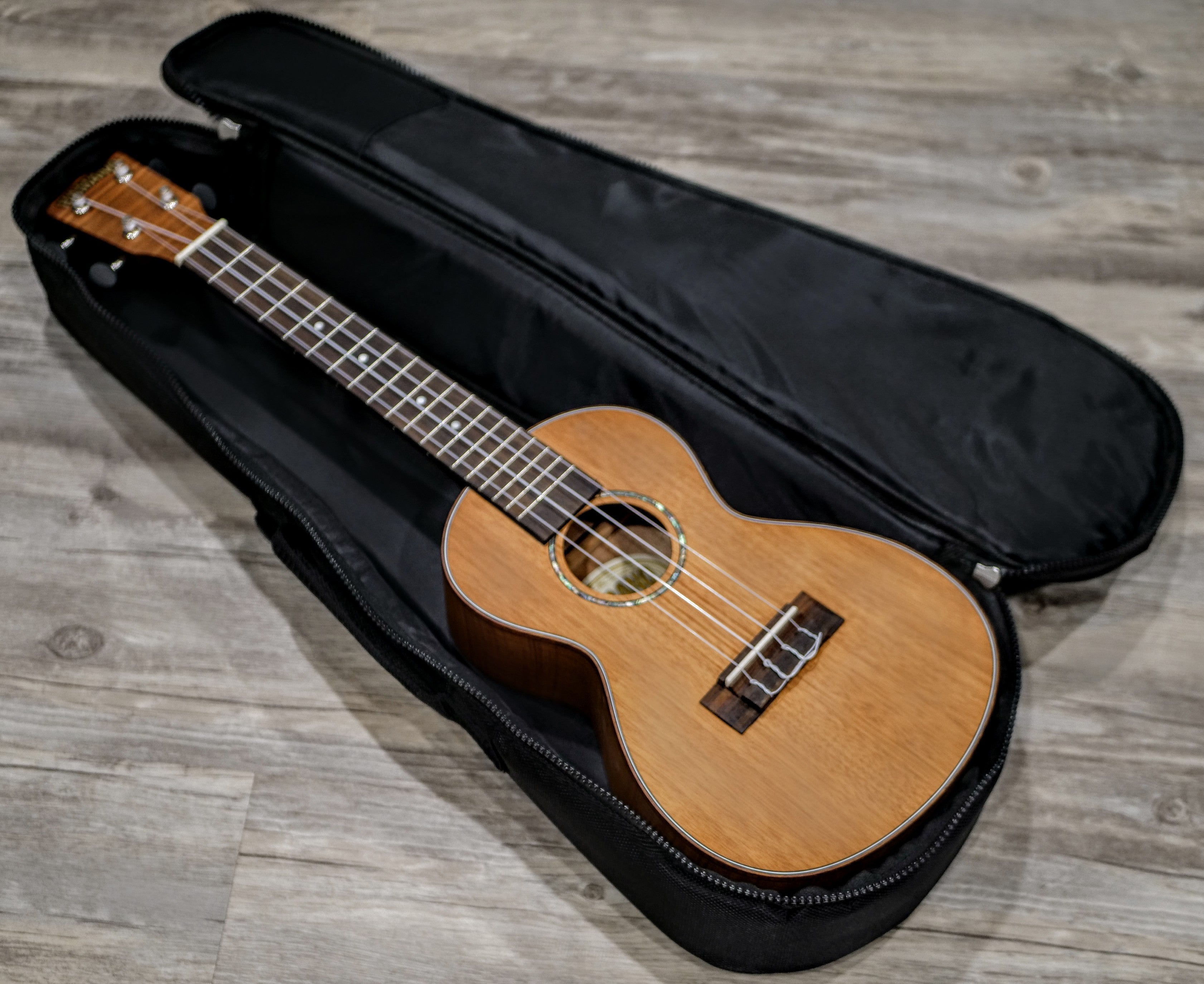 Hamano U 350C Concert Ukulele Folkmusician