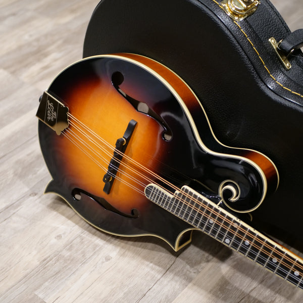 The Loar Mandolin LM-700