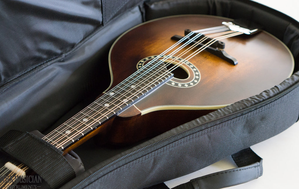 Eastman MD304 Oval Hole Mandolin