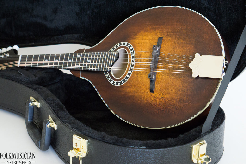 Eastman MD304 Oval Hole Mandolin