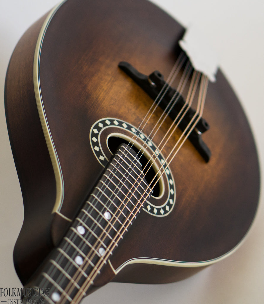 Eastman MD304 Oval Hole Mandolin