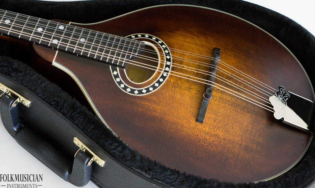 Eastman MD304 Oval Hole Mandolin