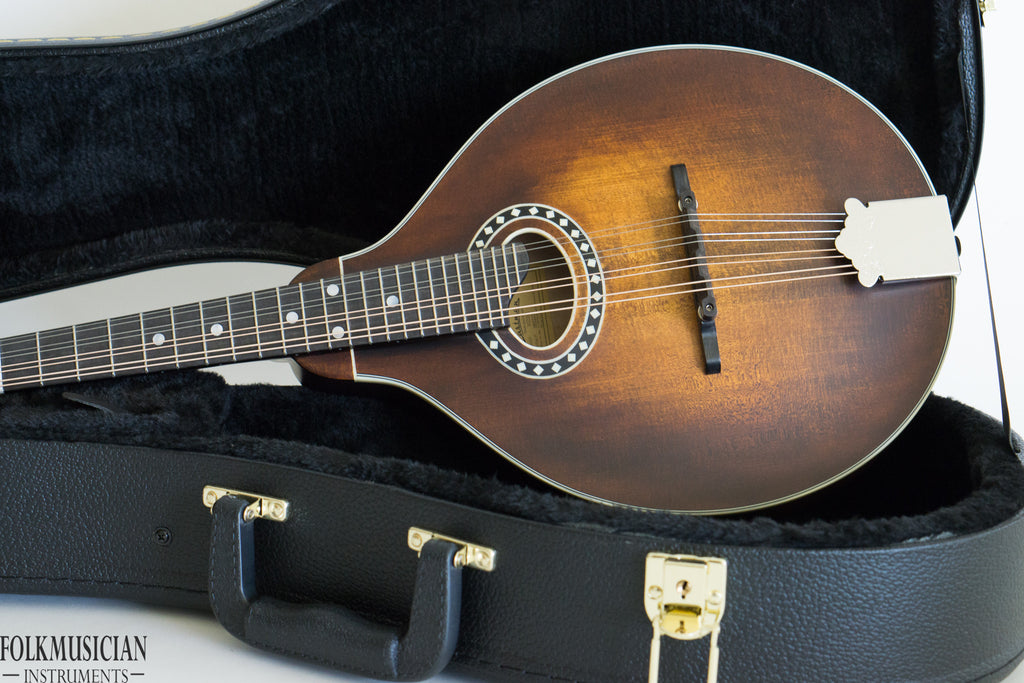 Eastman MD304 Oval Hole Mandolin