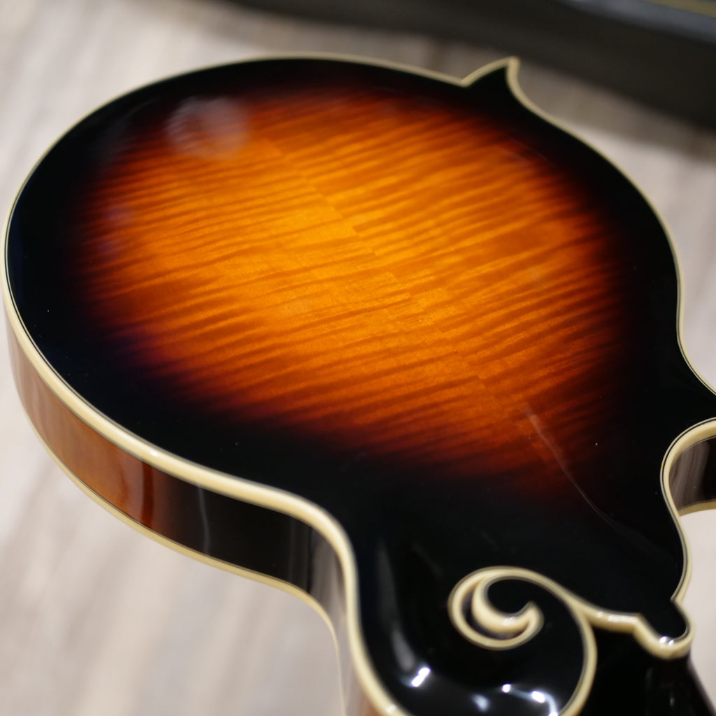 The Loar Mandolin LM-700