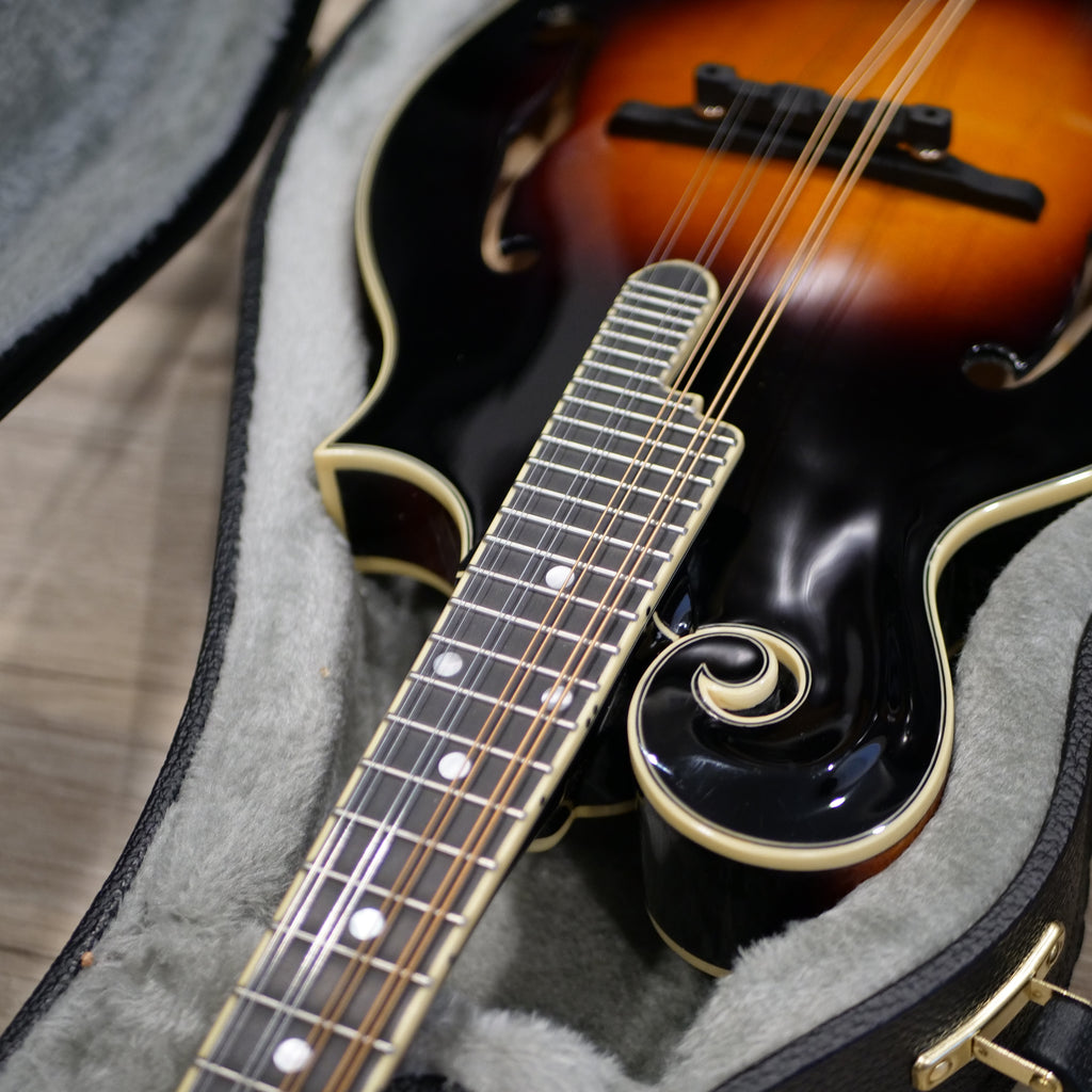 The Loar LM-600-VS Mandolin