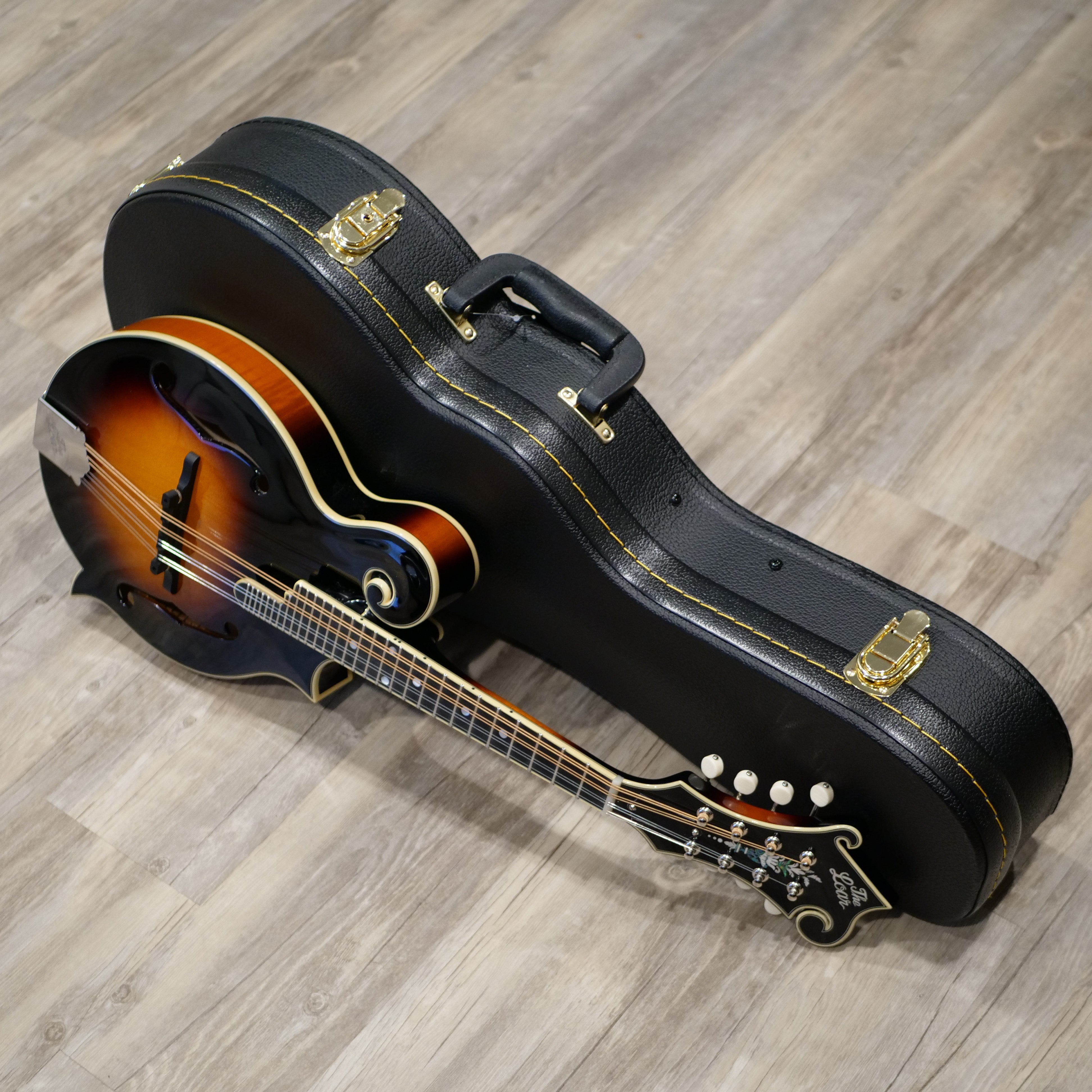 The Loar LM-600-VS Mandolin